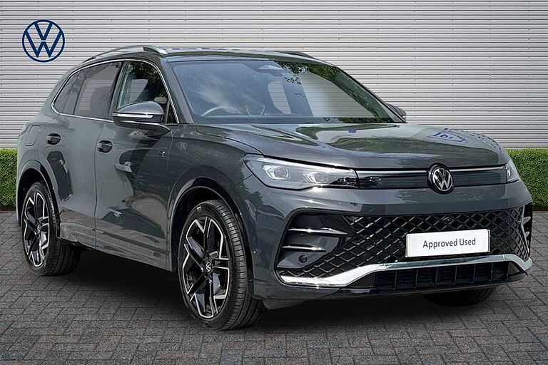 Volkswagen Tiguan 1.5 eTSI 150 R-Line 5dr DSG + IQ LIGHTS/COMFORT/ASSISTANCE PACK