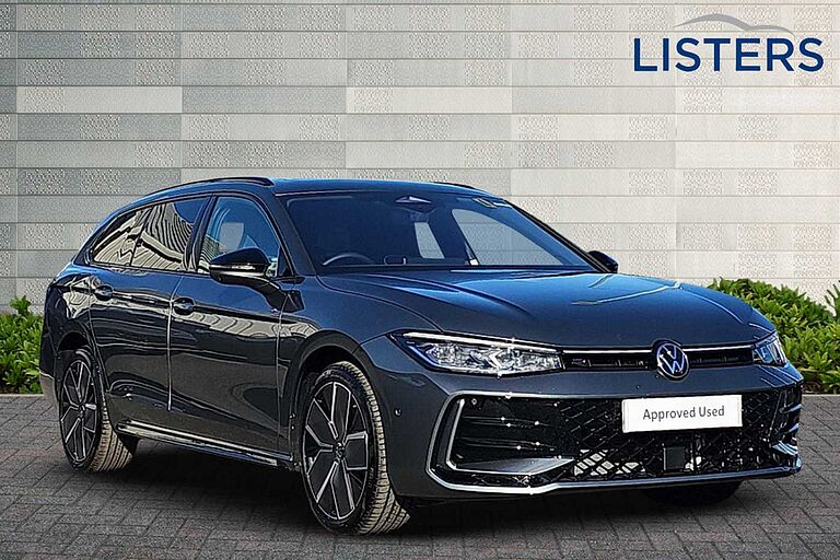 Volkswagen Passat Black Edition 1.5 TSI eHybrid 204 PS 6-Speed DSG 5 Door