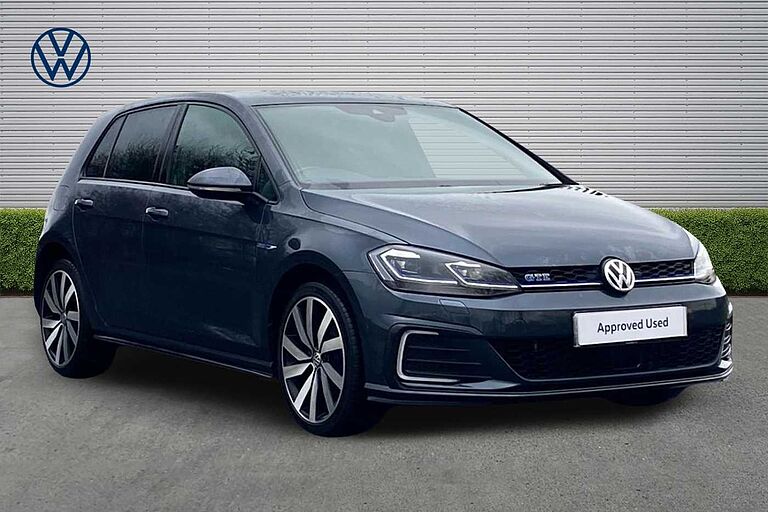 Volkswagen Golf 1.4 TSI GTE Advance 5dr DSG
