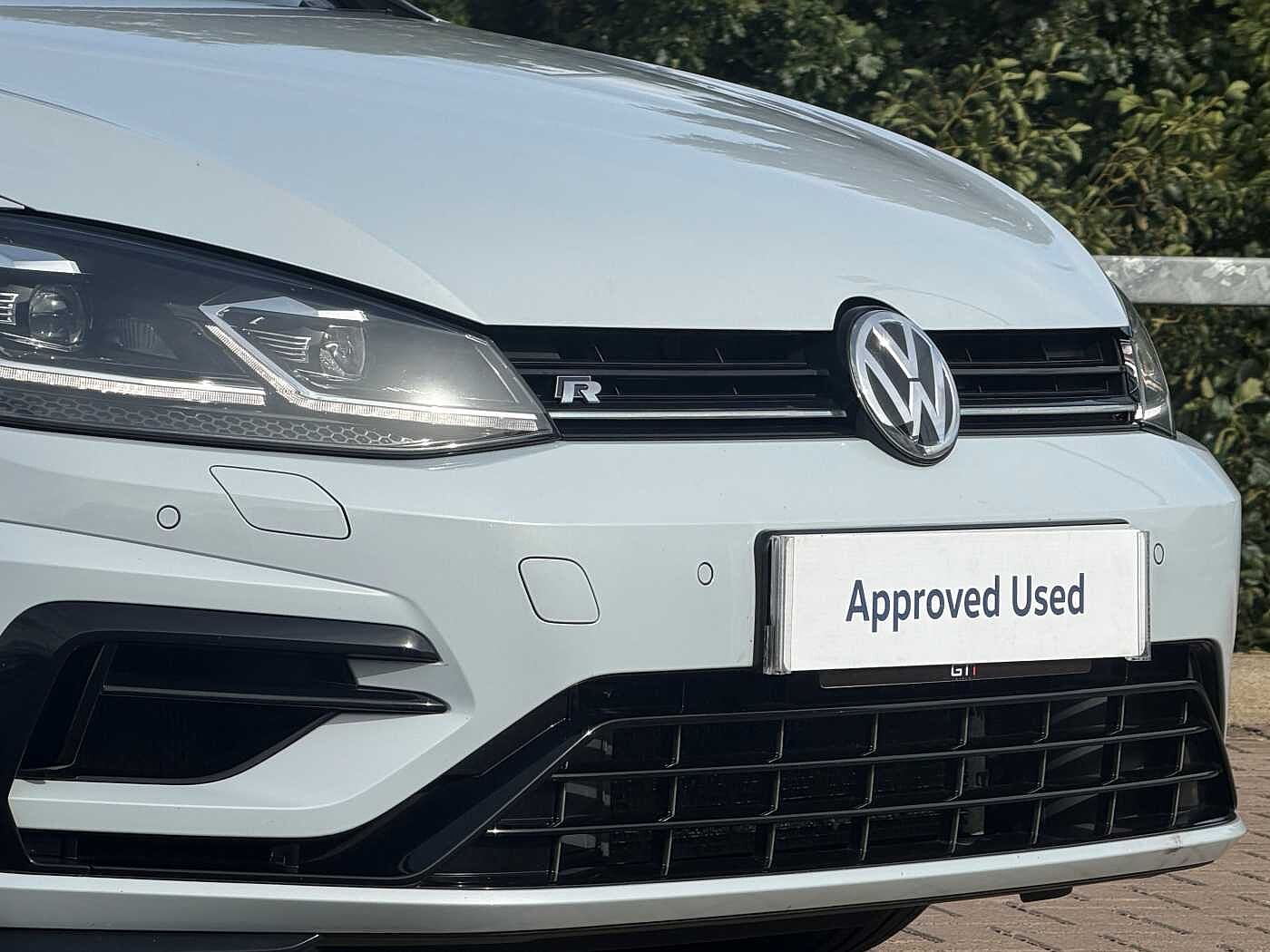 Volkswagen Golf R