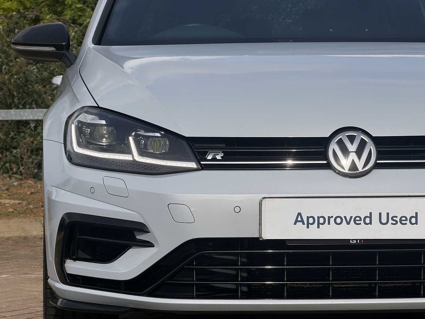 Volkswagen Golf R