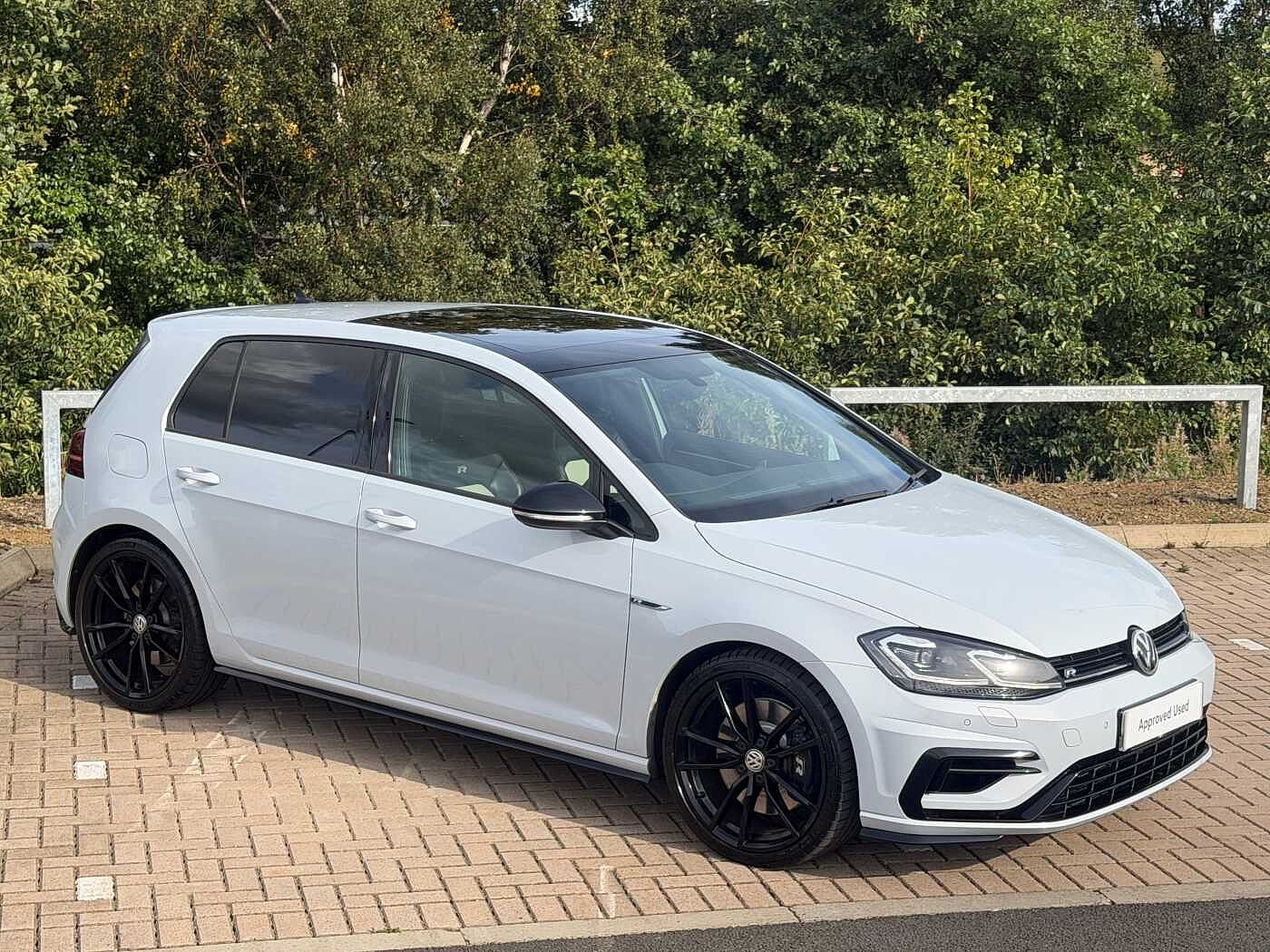 Volkswagen Golf R