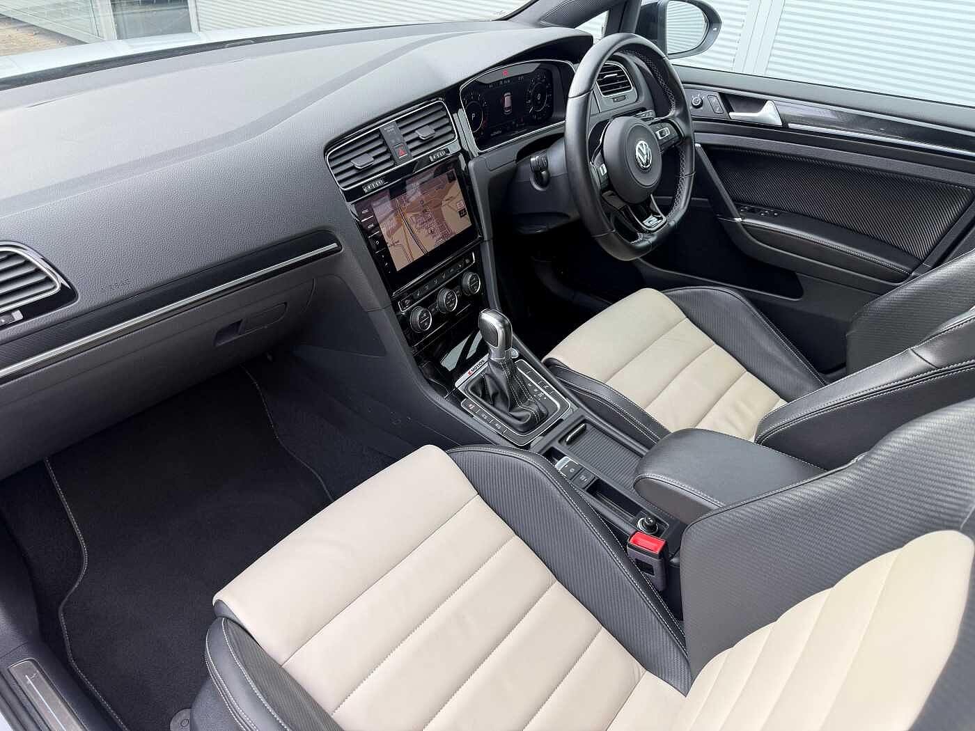 Volkswagen Golf R