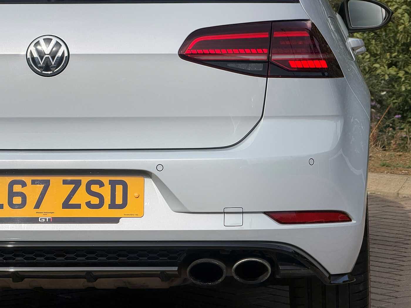 Volkswagen Golf R