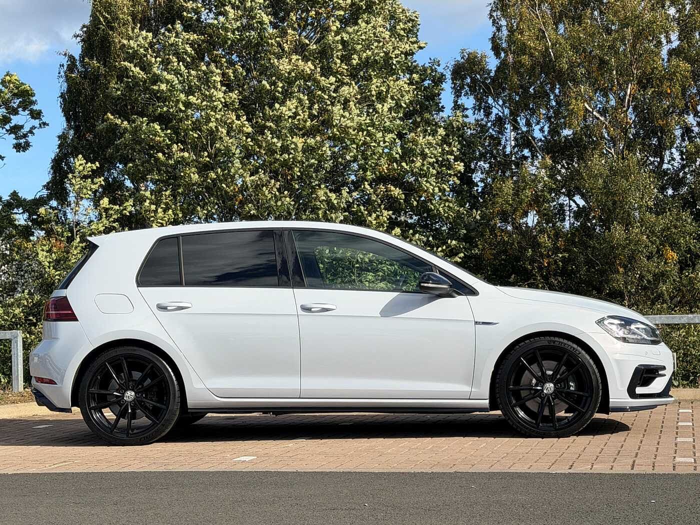 Volkswagen Golf R
