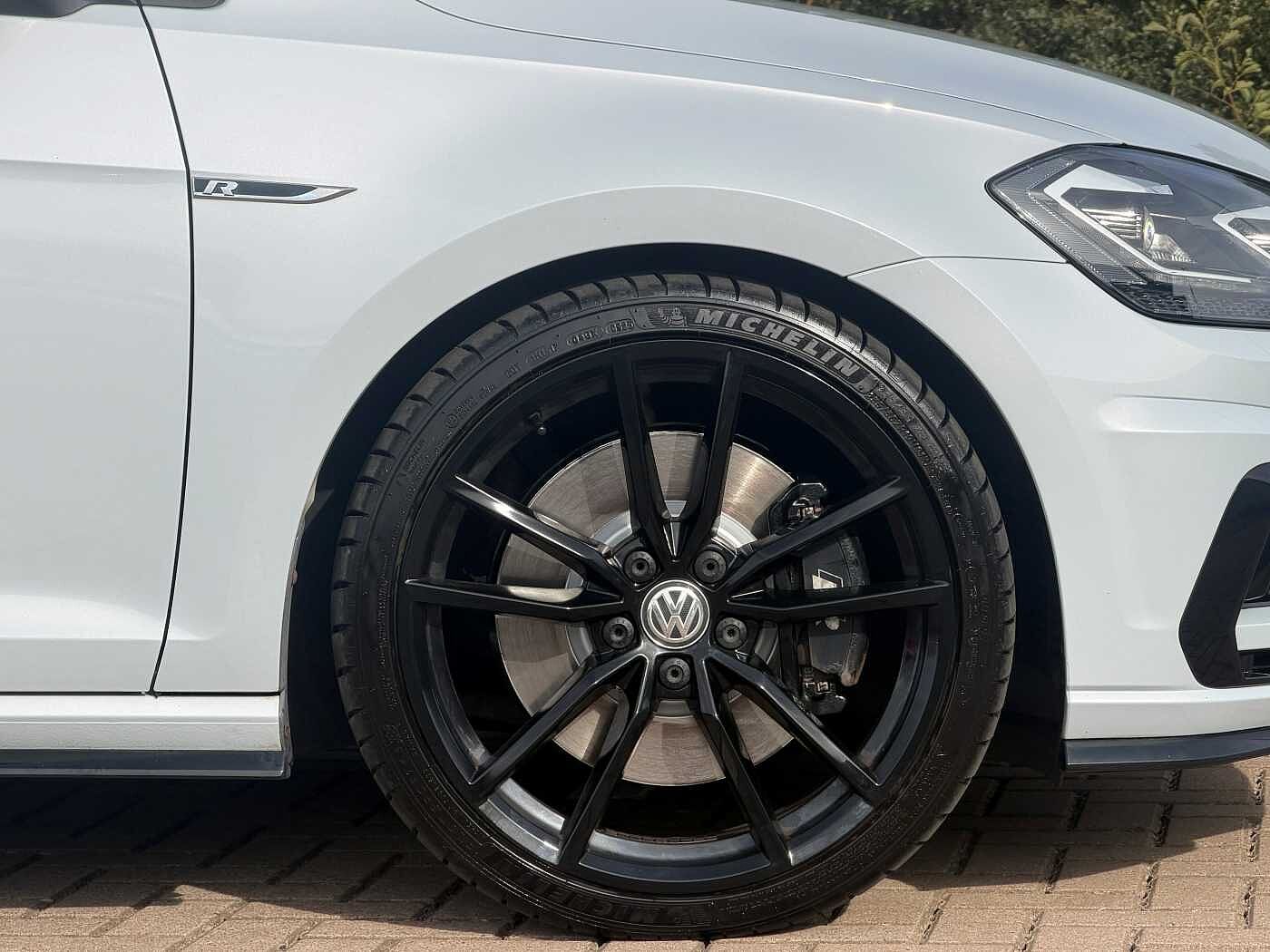 Volkswagen Golf R