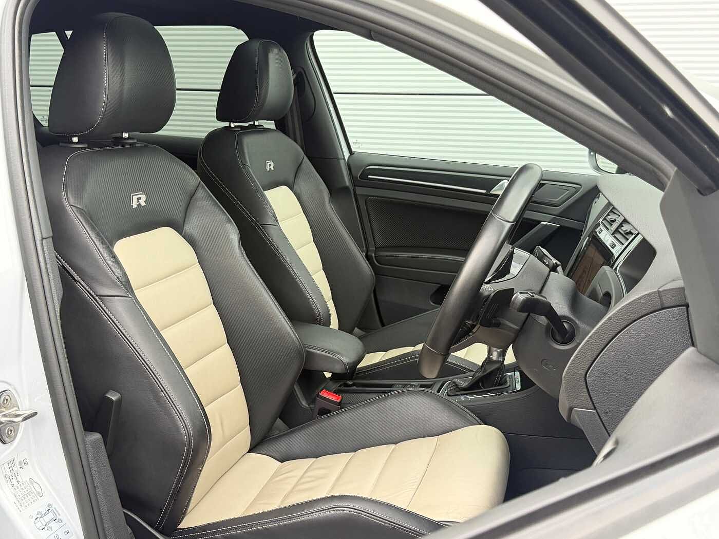 Volkswagen Golf R
