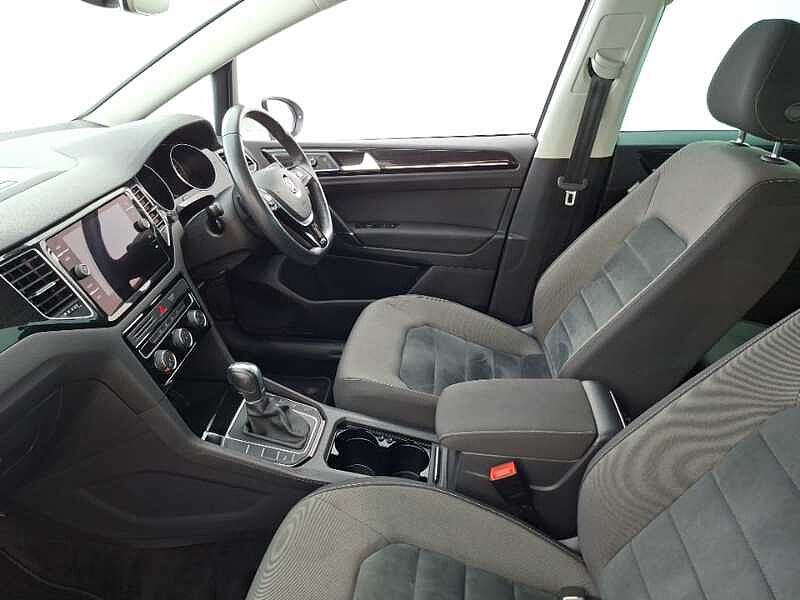 Volkswagen Golf SV