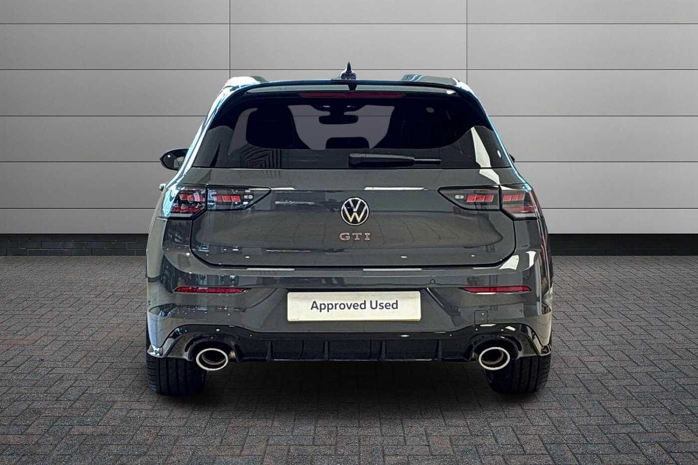 Volkswagen Golf GTI