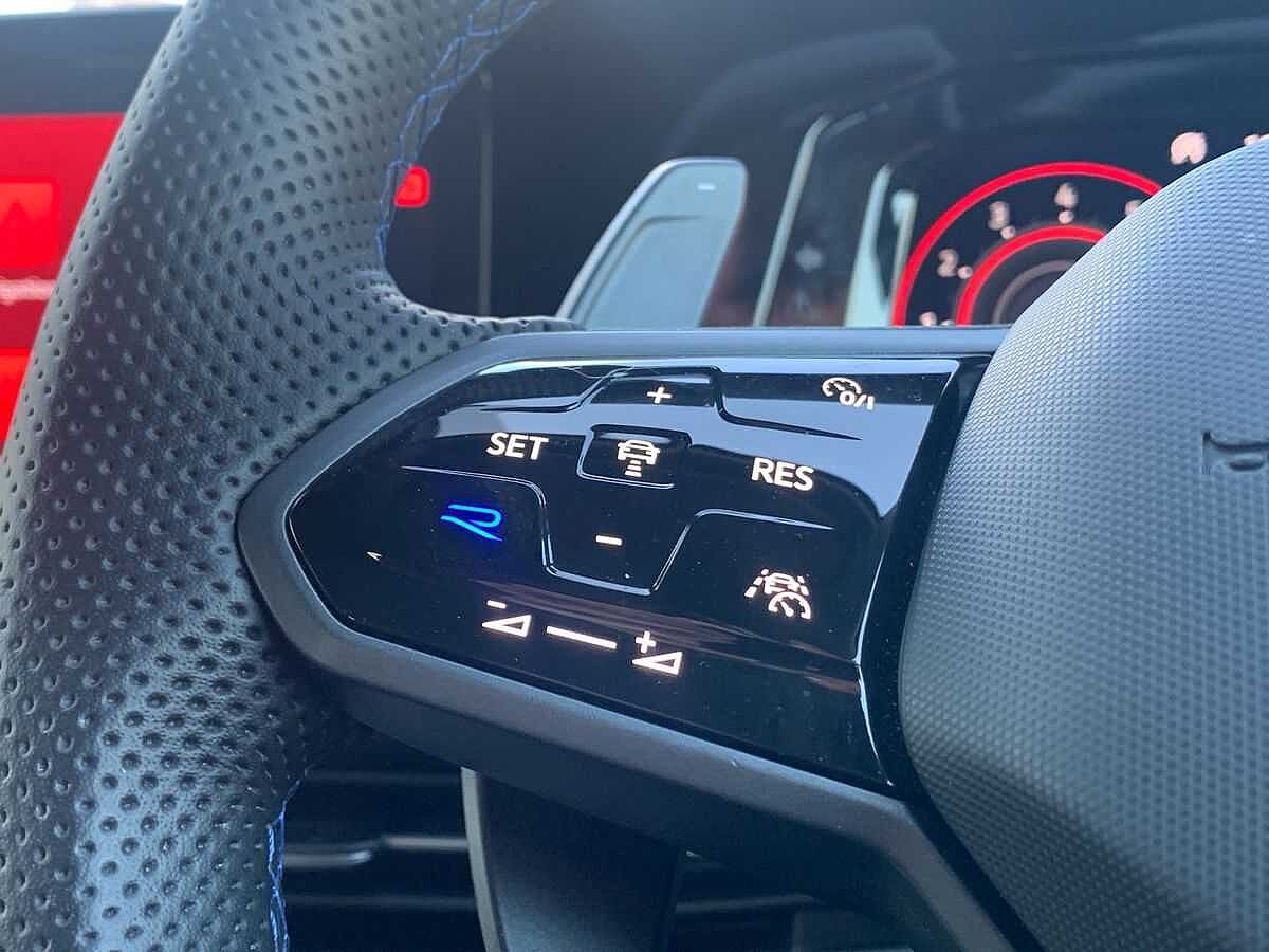 Volkswagen Golf R