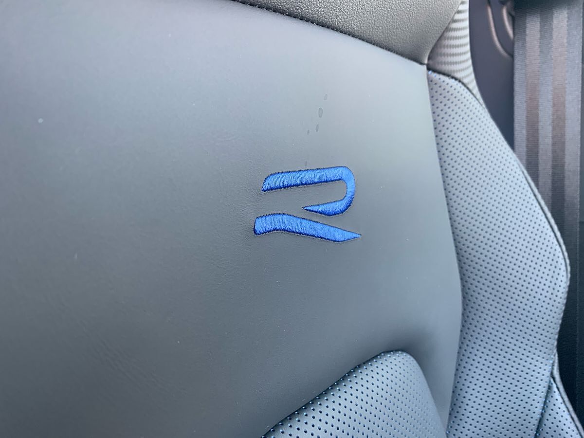 Volkswagen Golf R